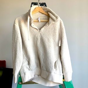 Athleta Winter sweatshirt white